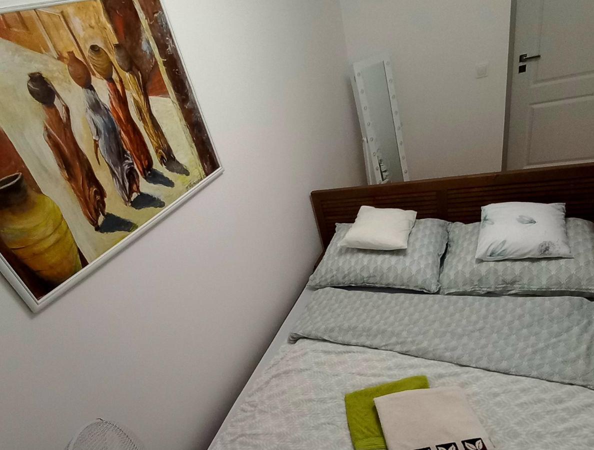 Nice Apartament With Small Tub Warszawa Eksteriør bilde